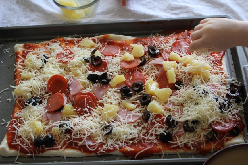 Cooking With Kids: Pizza Building